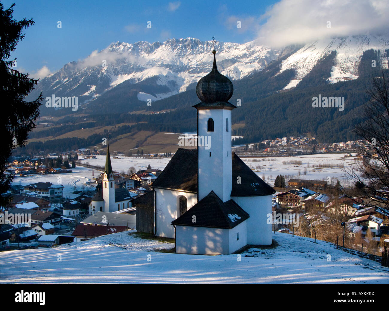 Dorf von Ellmau im Winter Schnee, Alpen, Österreich Stockfotografie - Alamy