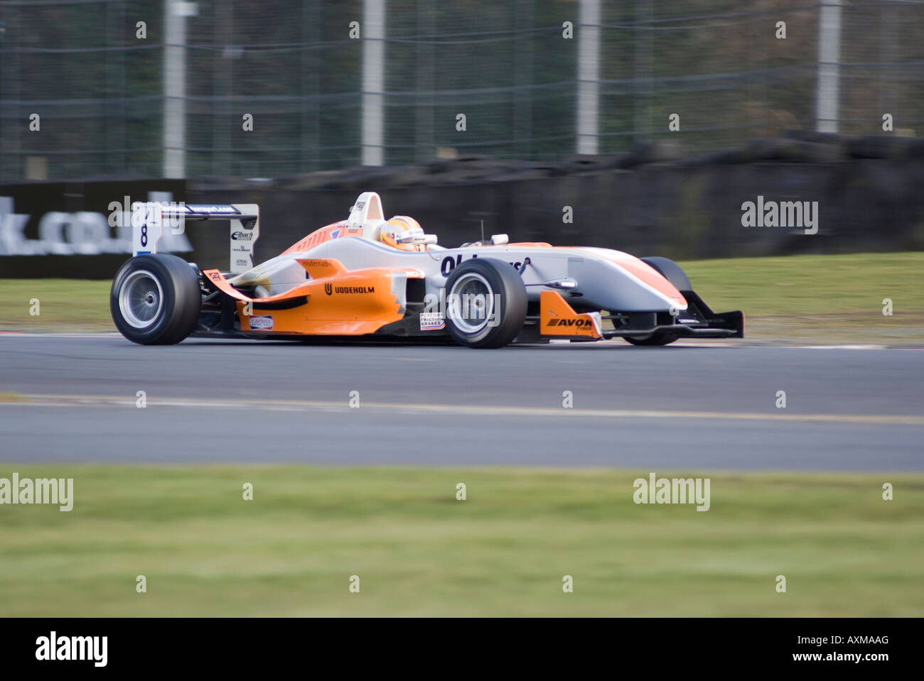 Dallara F308 Mercedes HWA britische F3 internationale Serie Rennwagen bei Oulton Park Motor Race Circuit Cheshire England UK Stockfoto