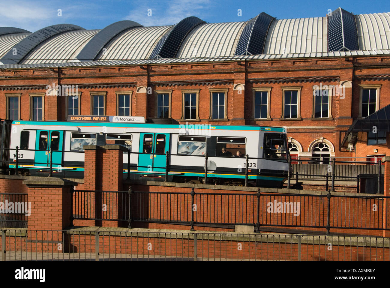 NAHE Manchester und Metrolink Straßenbahn Stockfoto