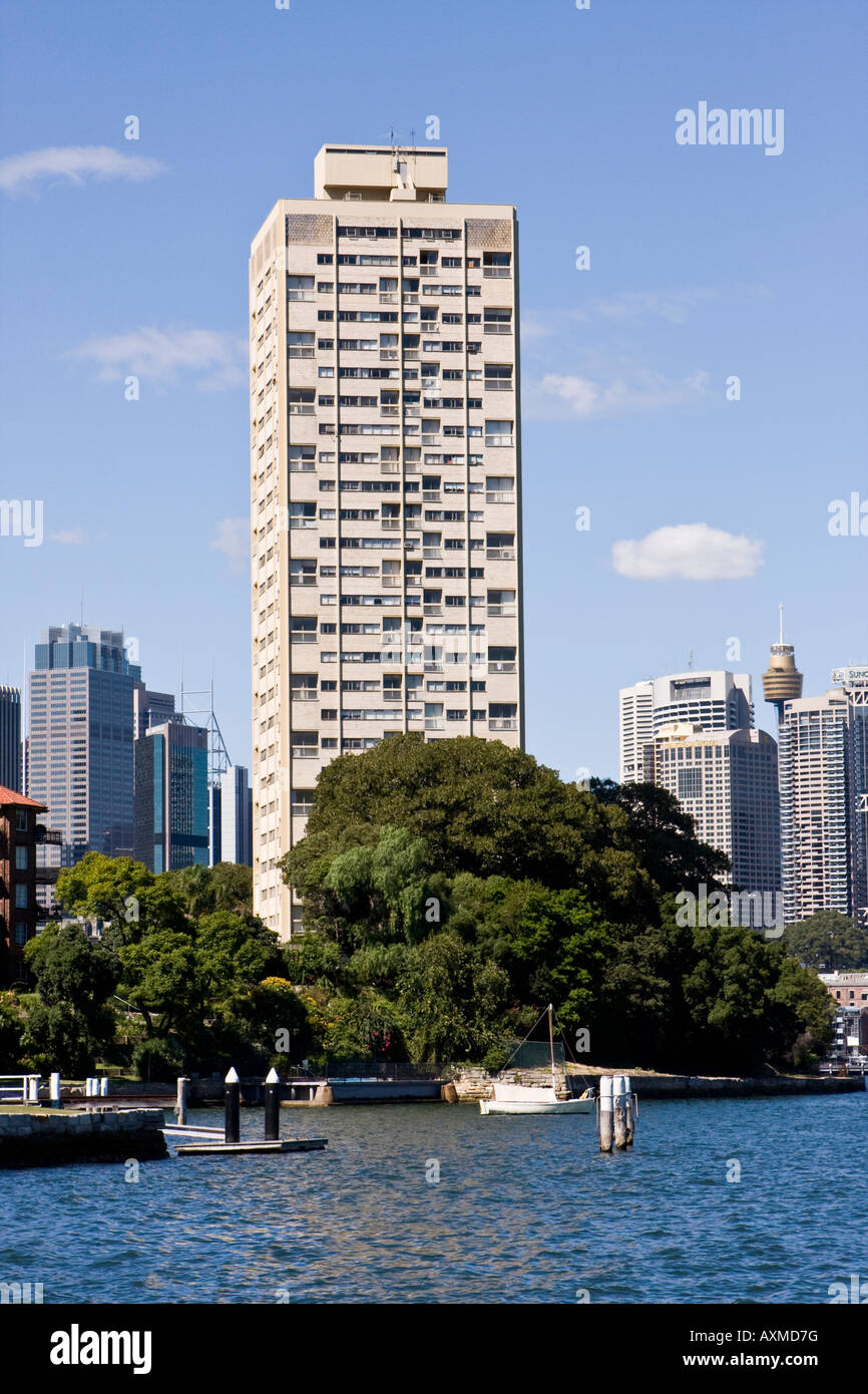 Blues Point Tower von Harry Seidler entworfen und im Jahre 1961 abgeschlossen. Es war damals die höchste Appartementhaus in Sydney Stockfoto