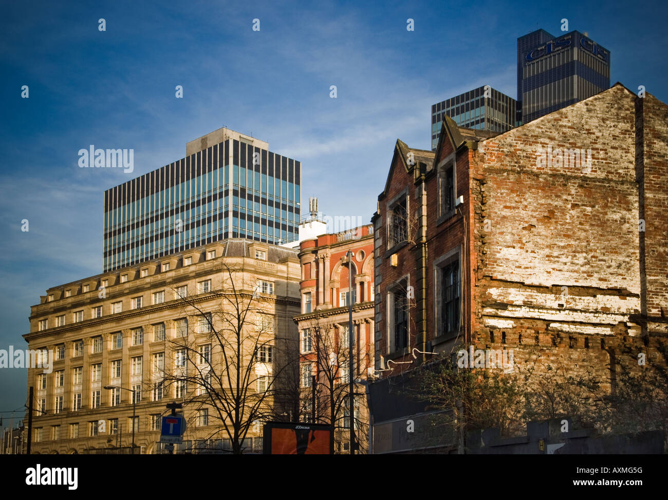 Northern Quarter Manchester alt- und Neubau, blauen Himmel sonnenbeschienenen, GUS Stockfoto