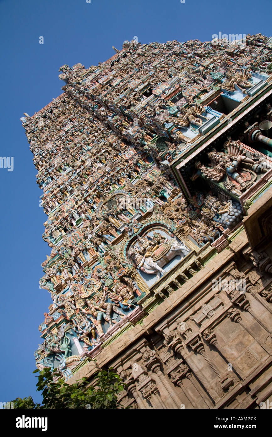Ein Gopuram, Meenakshi Tempel, Madurai, Tamil Nadu, Indien Stockfoto