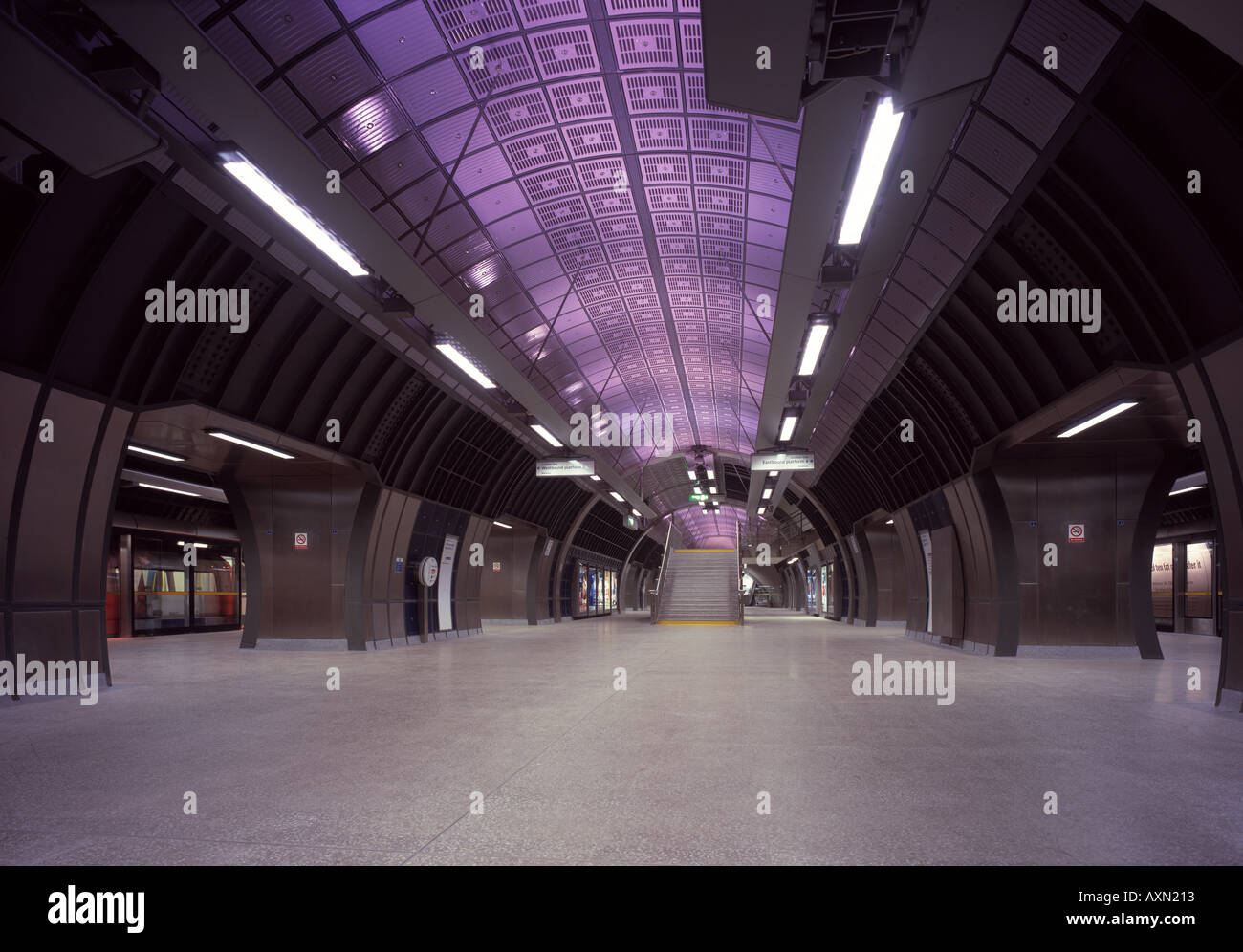U-BAHNSTATION JUBILEE LINE DER LONDON BRIDGE Stockfoto