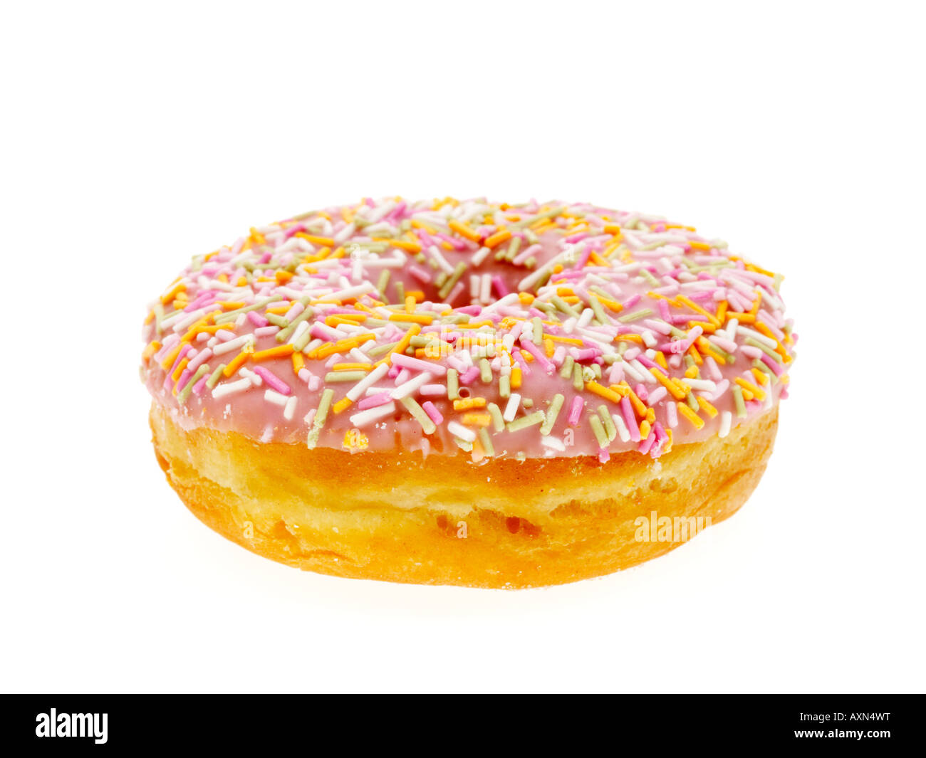 Frisch gekocht, frittiert oder Iced Ring Donut Donut Isoliert gegen einen weißen Hintergrund mit keine Menschen und einen Freistellungspfad Stockfoto