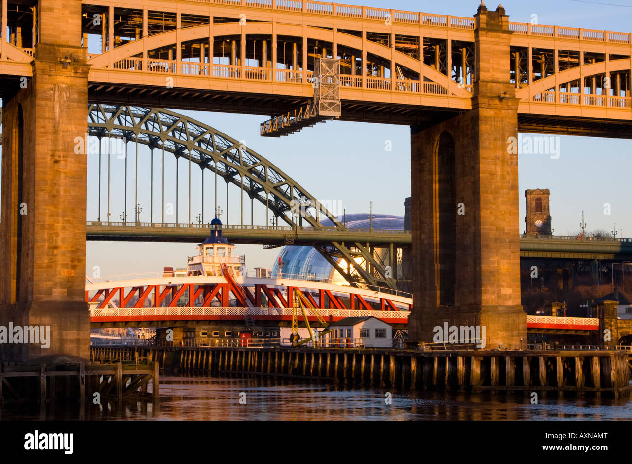 Brücken über den Tyne zwischen Newcastle und Gateshead UK Stockfoto