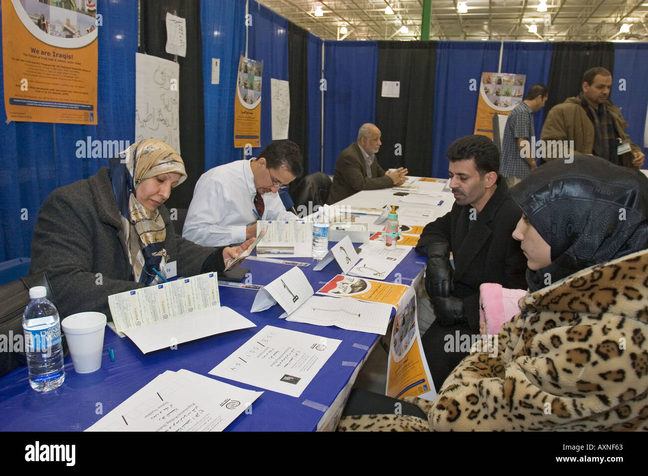 In USA Register zur Abstimmung Wahl im Irak lebenden Iraker Stockfoto