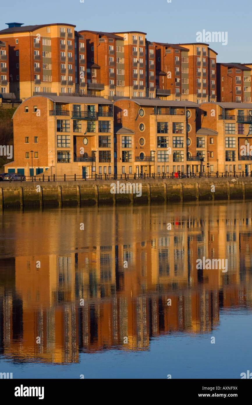 Ferienwohnungen auf dem Kai Newcastle UK Stockfoto