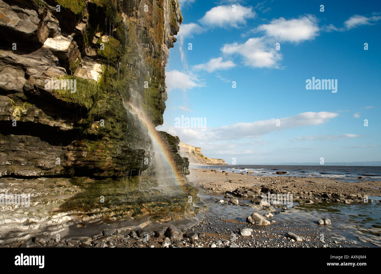 Nant Cwm Mawr Rainbow Spray Traeth Bach Heritage Coast Southerndown South Wales Stockfoto