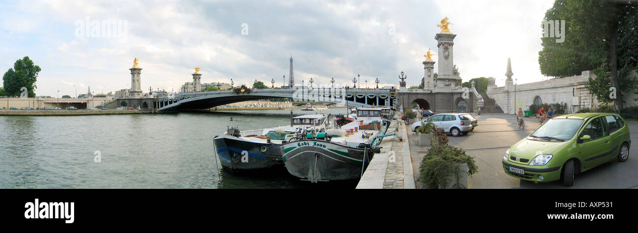 Blick auf Ufer von QUAI DES TUILERIES und PONT DE LA CONCORDE-Brücke in Paris Frankreich Stockfoto