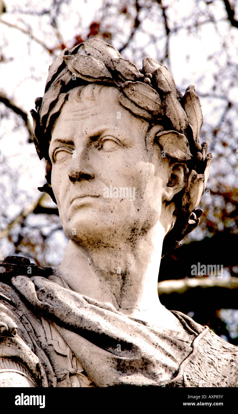 Gaius Julius Caesar Romischer Kaiser Von Couston Nicolas Geboren