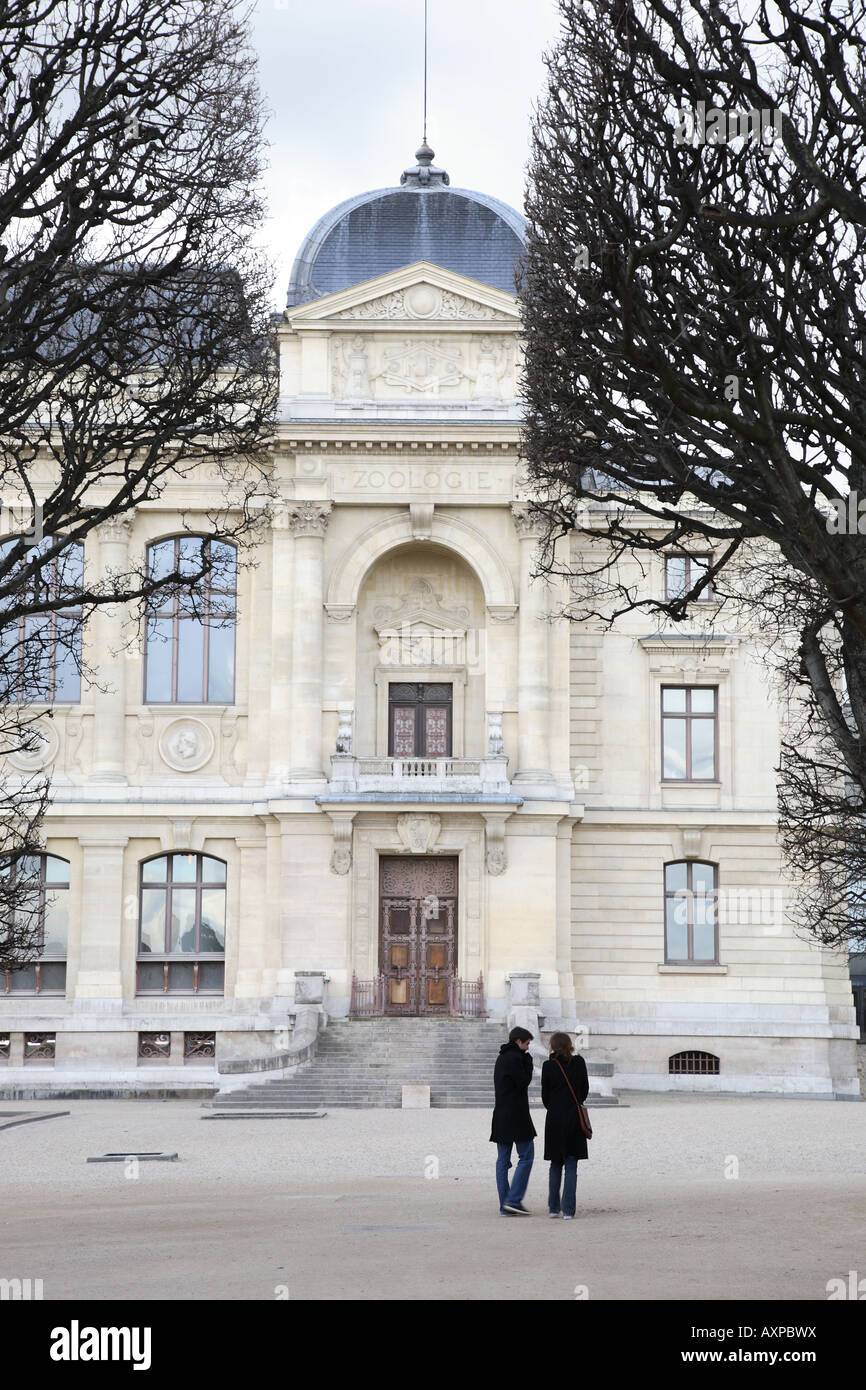 Jardin des Plantes Park mit Grande Galerie de Evolution Museum, Paris, Frankreich Stockfoto