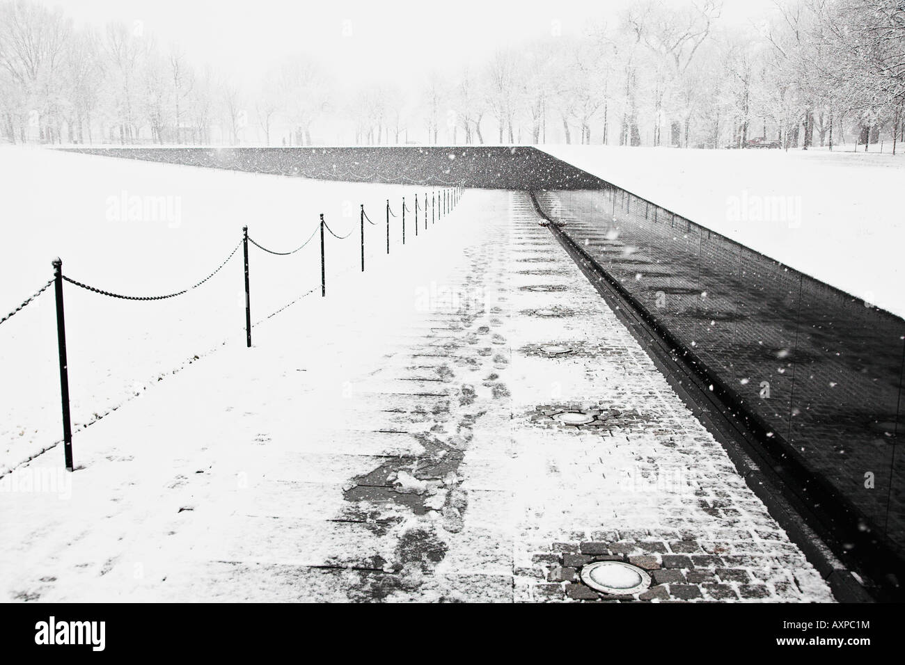 Vietnam-Denkmal in einem Schneesturm Stockfoto