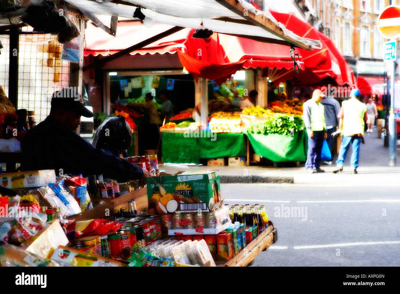 London-Brixton, Markt, London, Obst & Gemüse stall Stockfoto