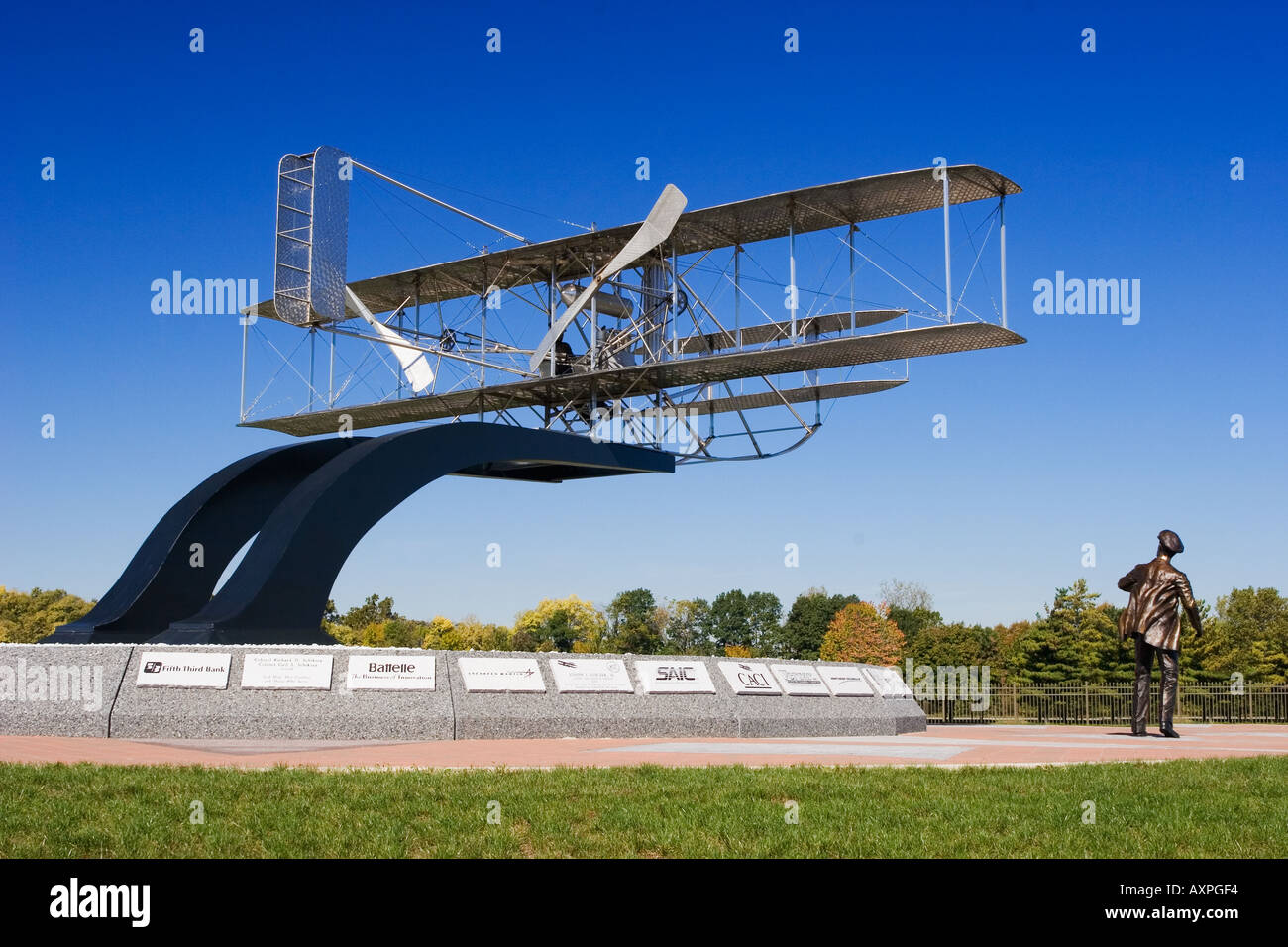 Denkmal für die Brüder Wright am Tor 1 b Wright Patterson Air Force