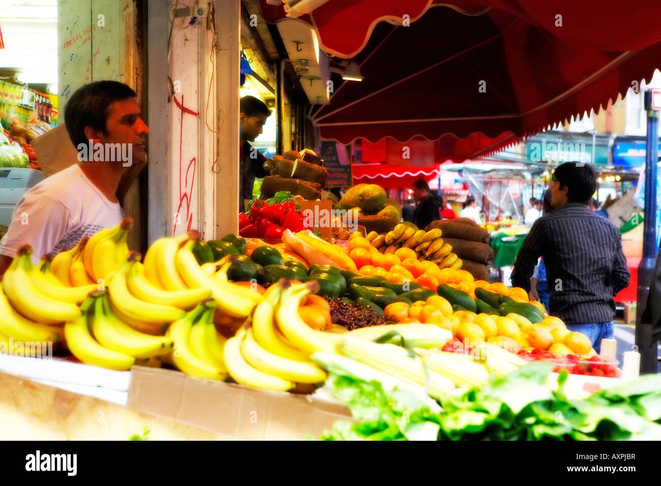 London-Brixton, Markt, London, Obst & Gemüse stall Stockfoto