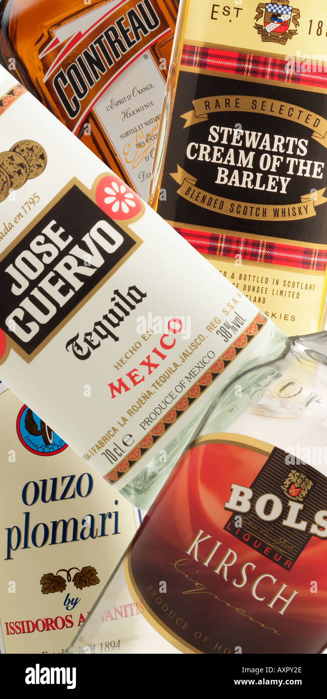Label Kirsch Tequila Whisky Ouzo cointreau Stockfoto