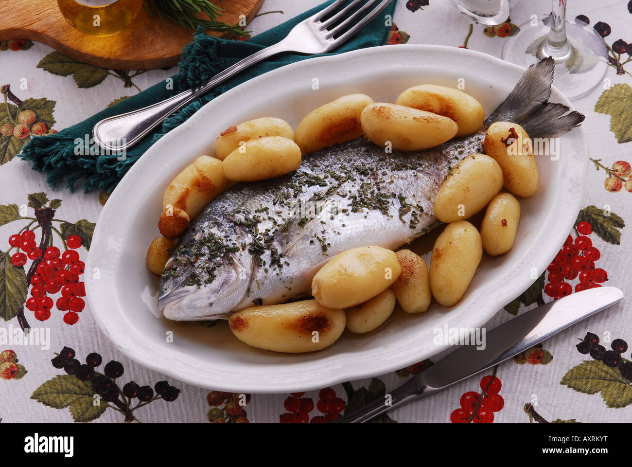 Aus mit Weißwein - Orata al Vino Bianco - Veneto - italienische Küche Stockfoto