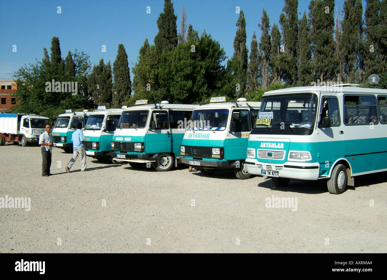 Dolmus Busbahnhof Turgutreis | Turkei Stockfoto