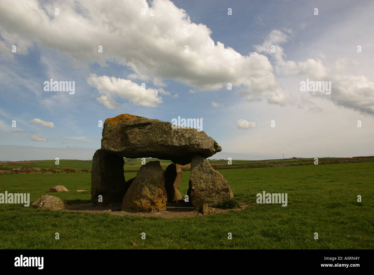 Carreg Samson Dolmen in der Nähe von Mathry in Pembrokeshire Wales. Grabkammer in der Nähe Küste Stockfoto