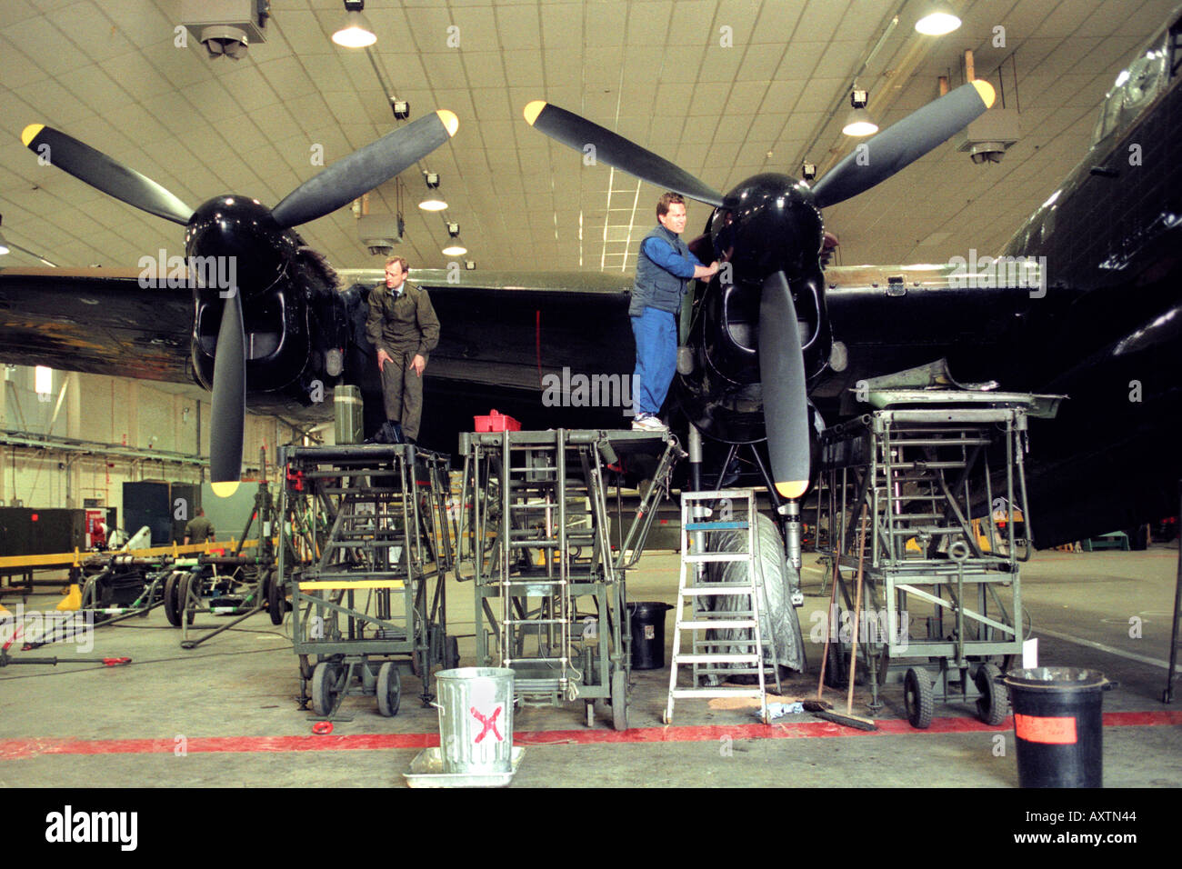 Das einzig verbliebene fliegen Avro Lancaster Bomber PA474 "City of Lincoln" aufgebaut an der RAF St. Athan South Wales UK Stockfoto