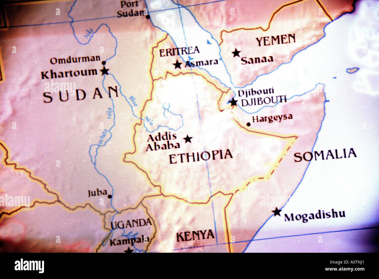 Aktuelle Karte zeigt die Länder Sudan, Äthiopien, Kenia, Somalia, Uganda und Jemen in Afrika. Stockfoto