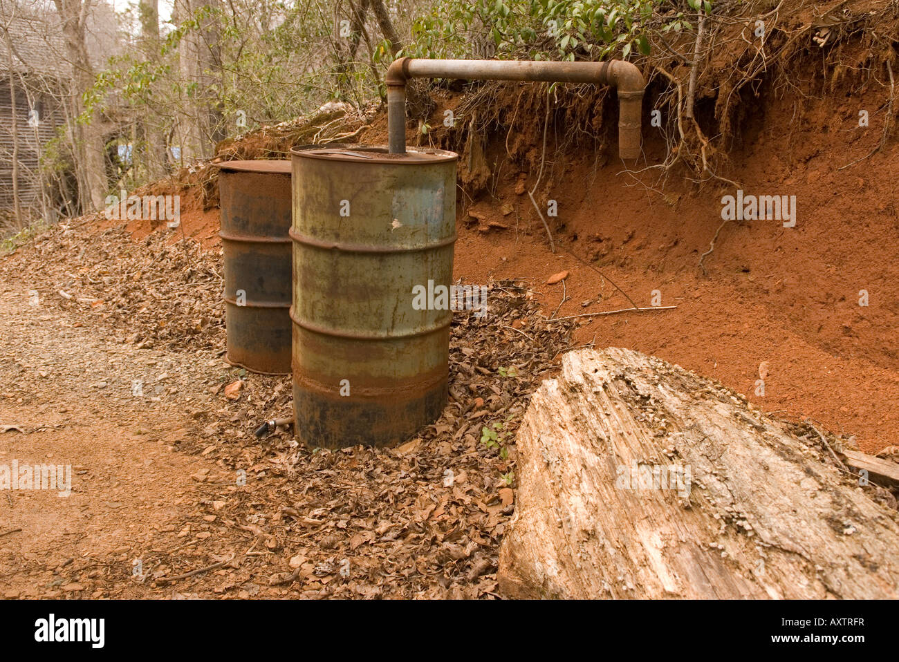 Alten Moonshine noch Barrel auf Hagood Grist Mill Pickens South Carolina USA Stockfoto