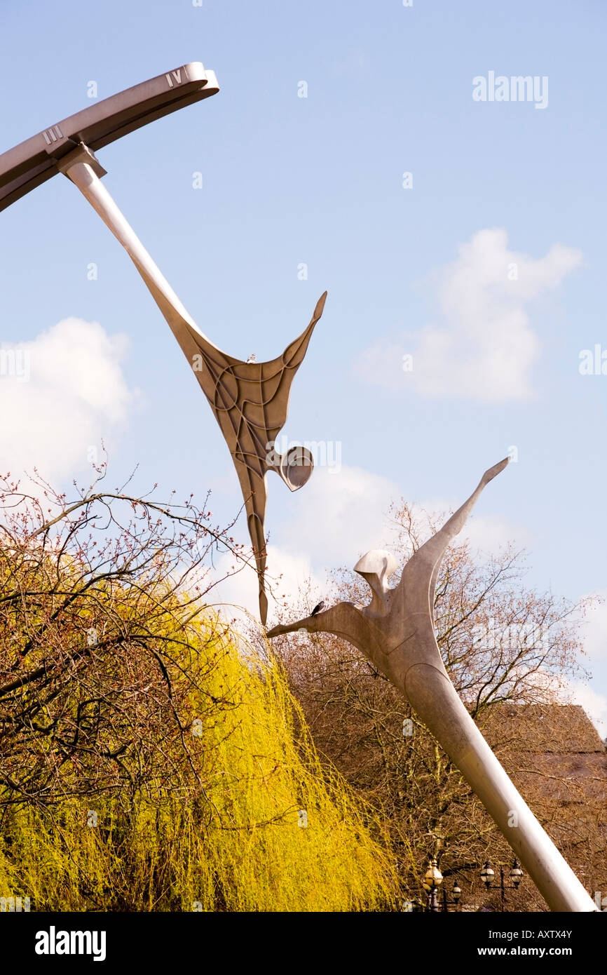 Die Statue der Ermächtigung wurde über dem Fluss Witham, Lincoln, gewölbt Stockfoto