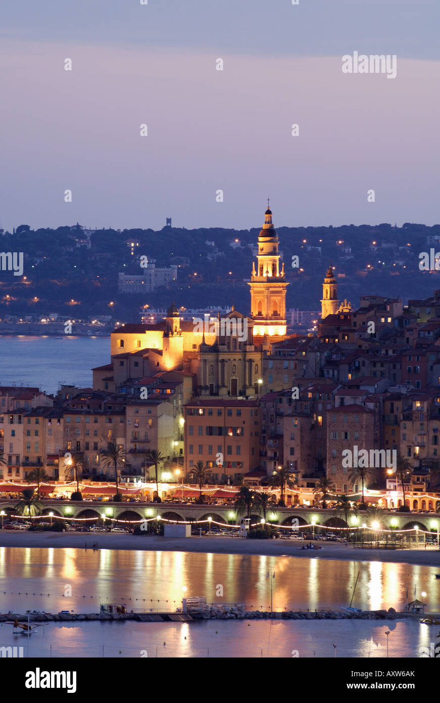 Menton, Alpes Maritimes, Provence, Cote d ' Azur, Côte d ' Azur, Frankreich, Mittelmeer, Europa Stockfoto