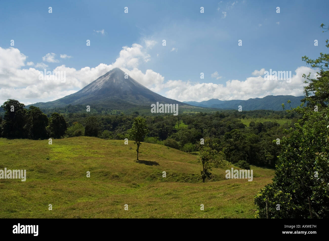 Vulkan Arenal von der Seite von La Fortuna, Costa Rica Stockfoto