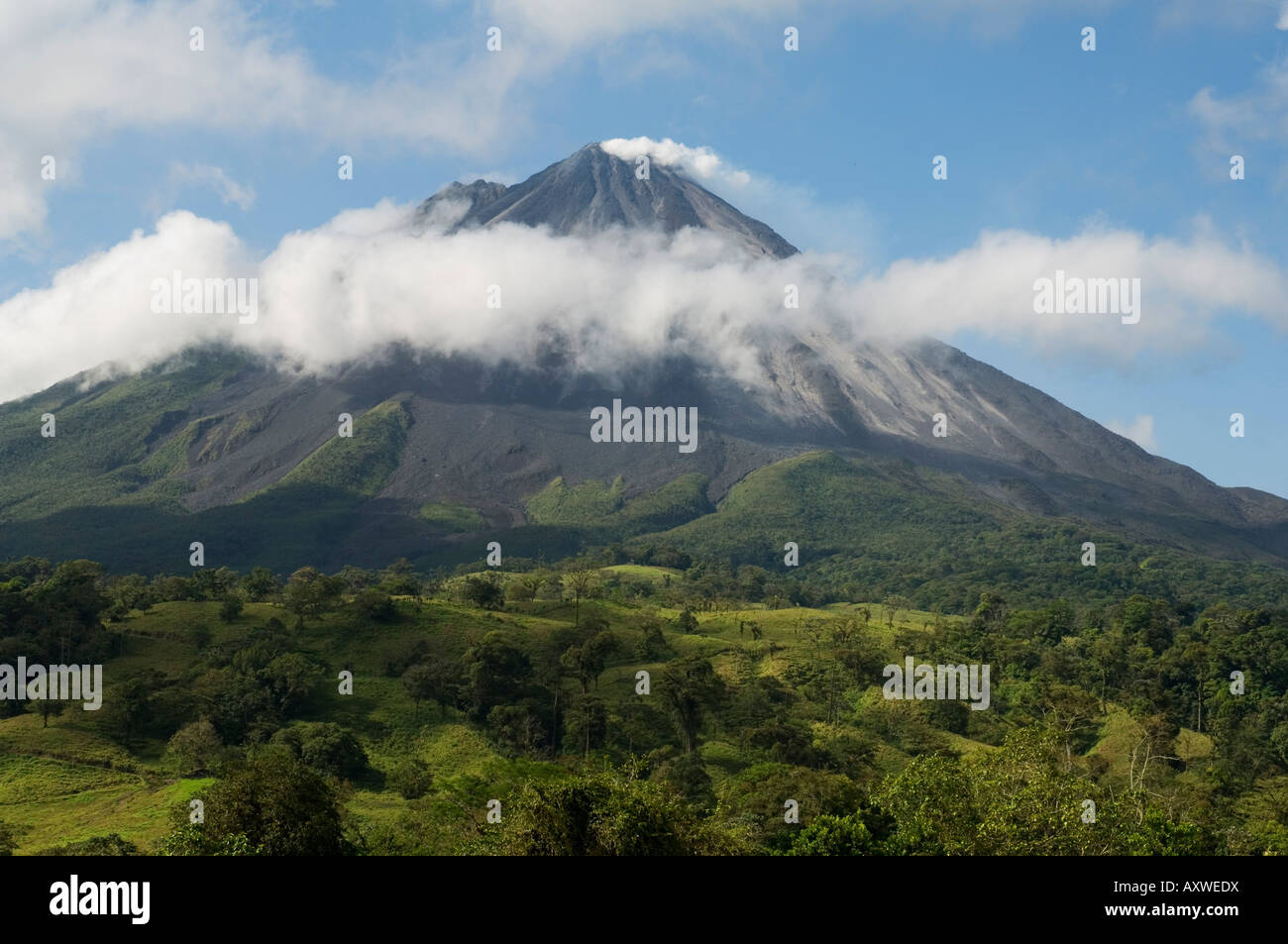 Vulkan Arenal von der Seite von La Fortuna, Costa Rica Stockfoto