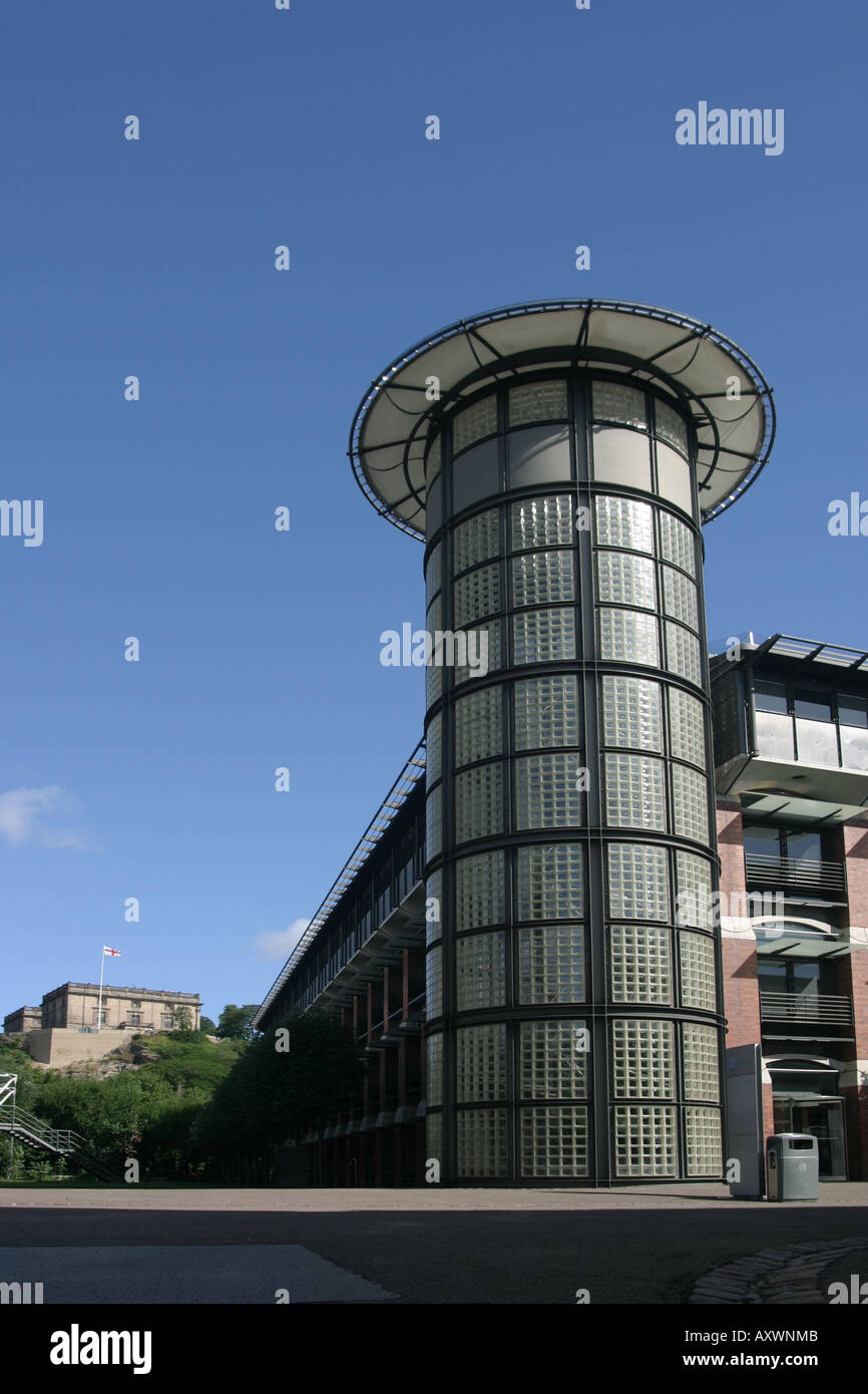 Nottingham Castle in der Ferne aus Nottingham-s Komplex Finanzamt betrachtet Stockfoto