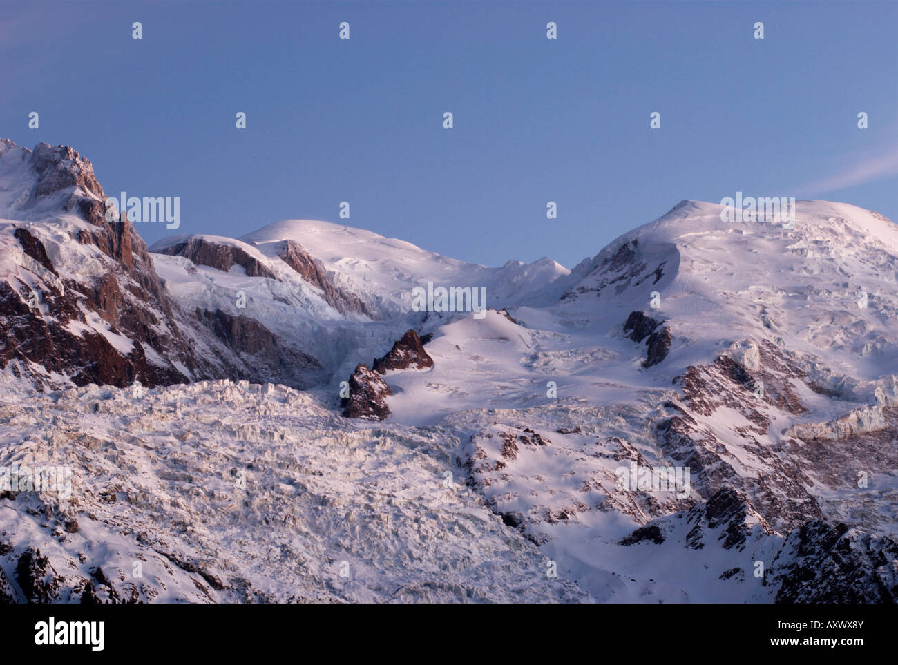 Abendlicht am Mont Blanc aus Chamonix, Frankreich Stockfoto