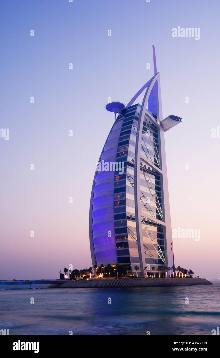 Sonnenuntergang, Hotel Burj Al Arab, Dubai, Vereinigte Arabische Emirate, Naher Osten Stockfoto