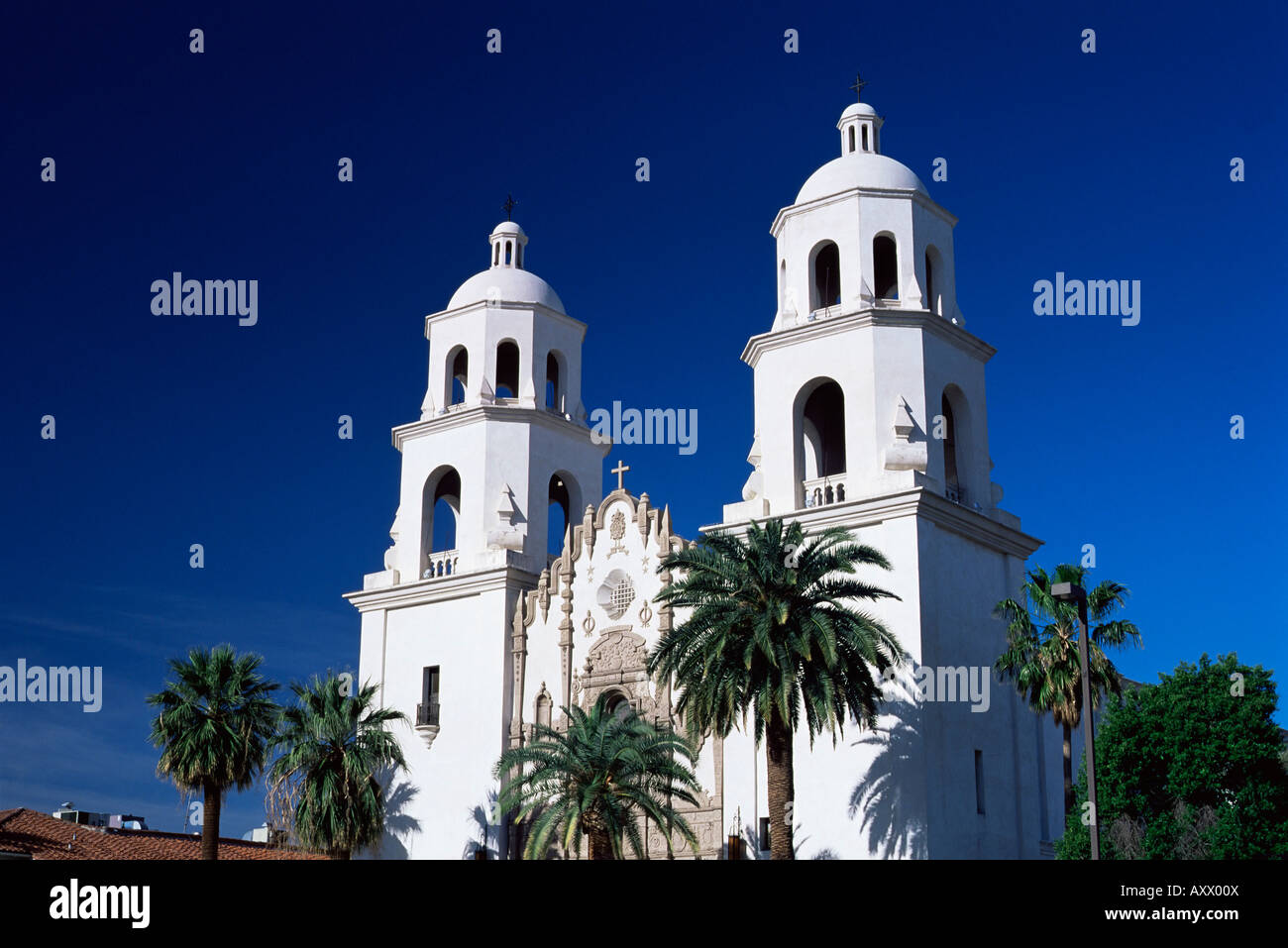 Die Twin Towers von St. Augustine Cathedral, Tucson, Arizona, Vereinigte Staaten von Amerika (U.S.A.), Nordamerika Stockfoto