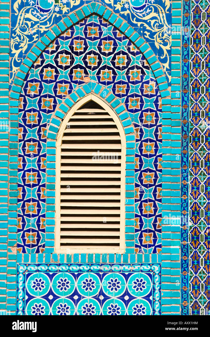 Fliesen Fensterläden Rundfenster, Schrein von Hazrat Ali, gegründet im 12. Jahrhundert, Mazar-I-Sharif, Afghanistan, Asien Stockfoto