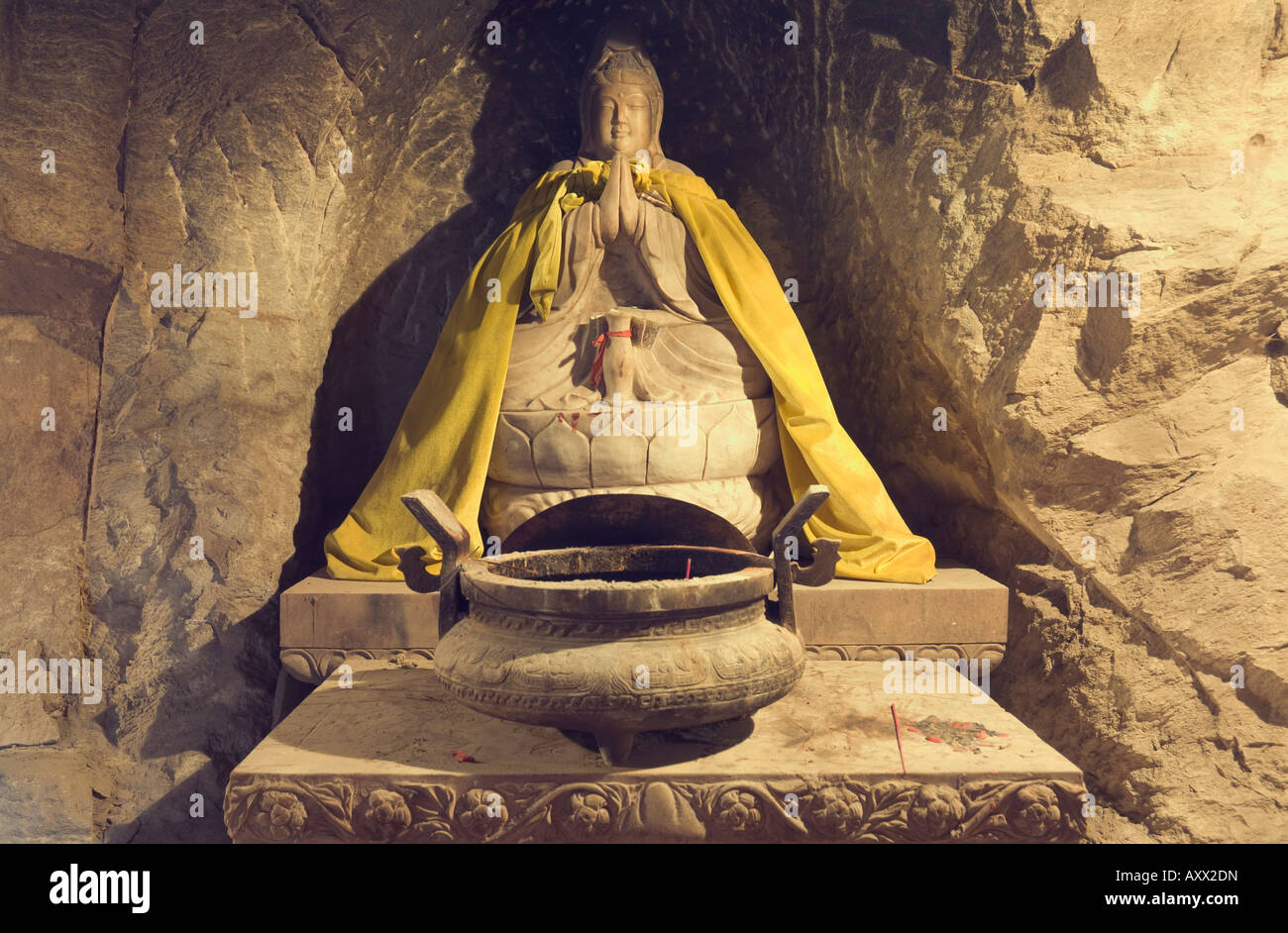 Buddha-Statue in Grotte, Tanzhe-Tempel, Peking, China, Asien Stockfoto