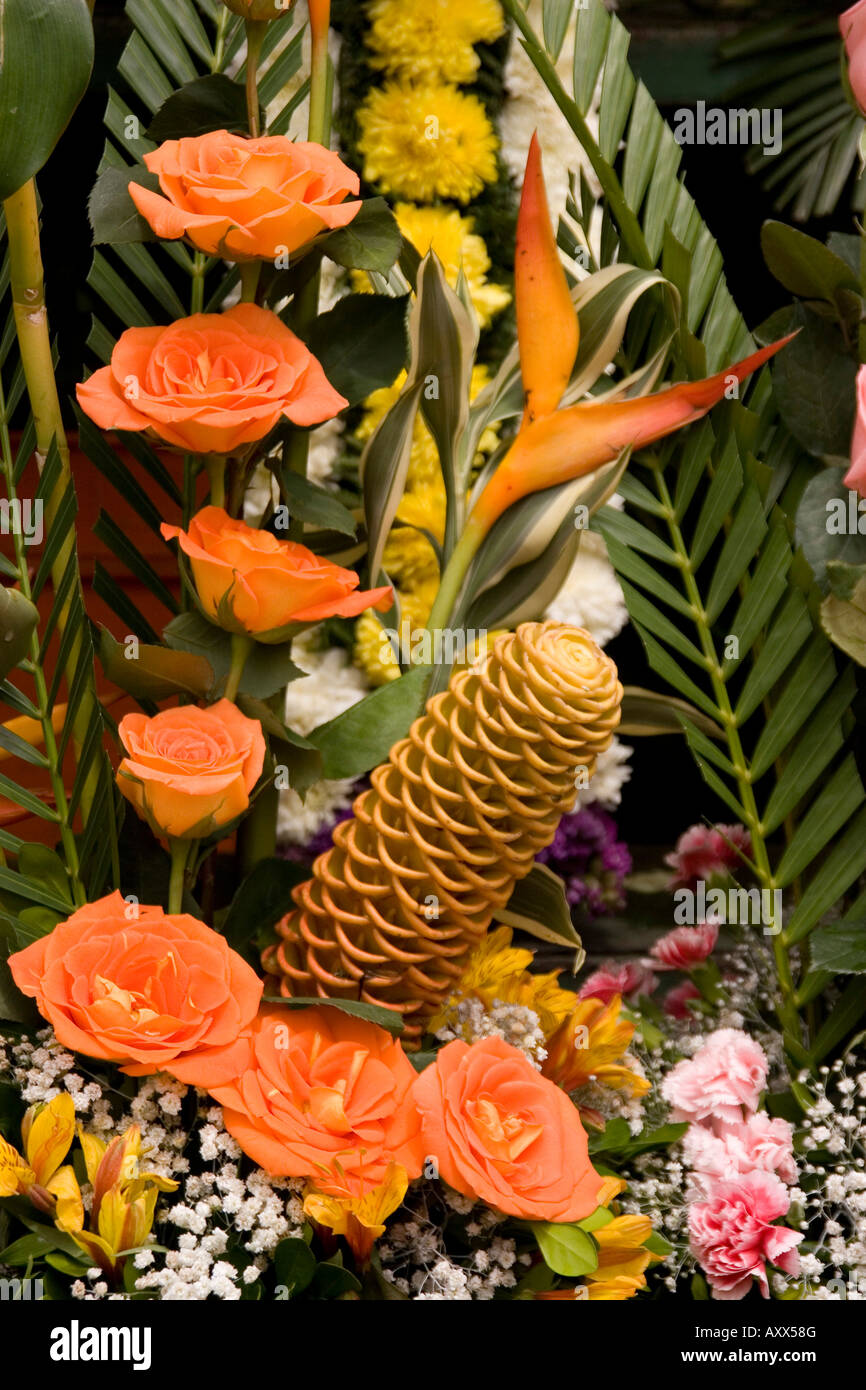 Blumenarrangements für Verkauf auf dem Blumenmarkt Guayaquil Ecuador Stockfoto