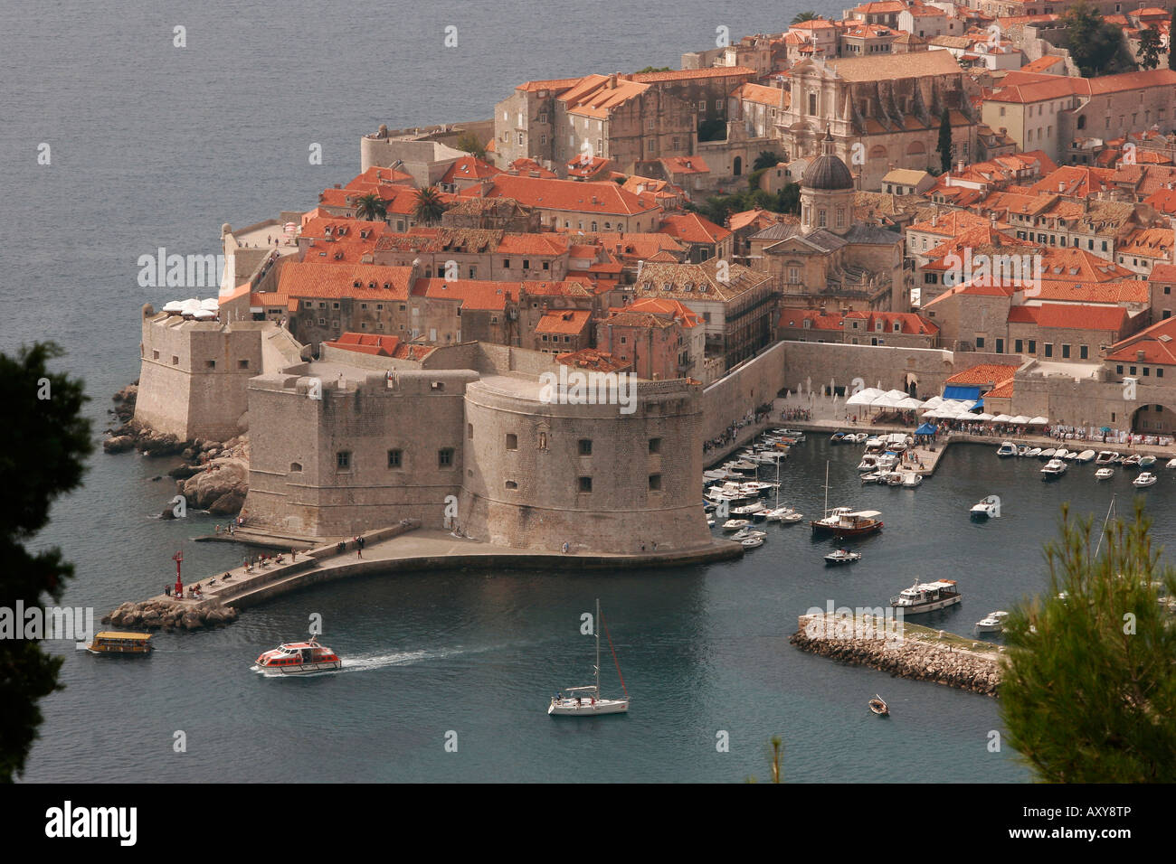 Vogelperspektive über die Altstadt von Dubrovnik in Kroatien Stockfoto