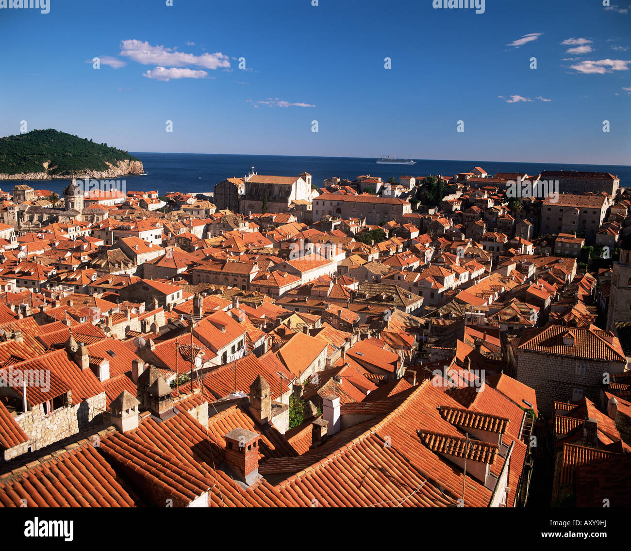 Erhöhten Blick auf die Stadt aus der Stadt Wände, Dubrovnik, Dalmatien, Kroatien, Europa Stockfoto