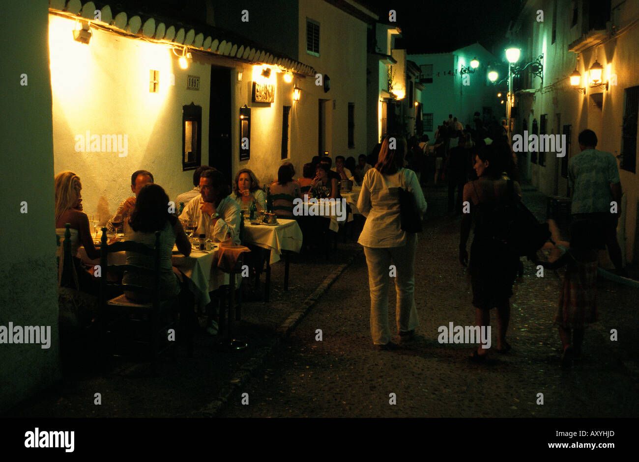 Altea-Touristen in den restaurants Stockfoto