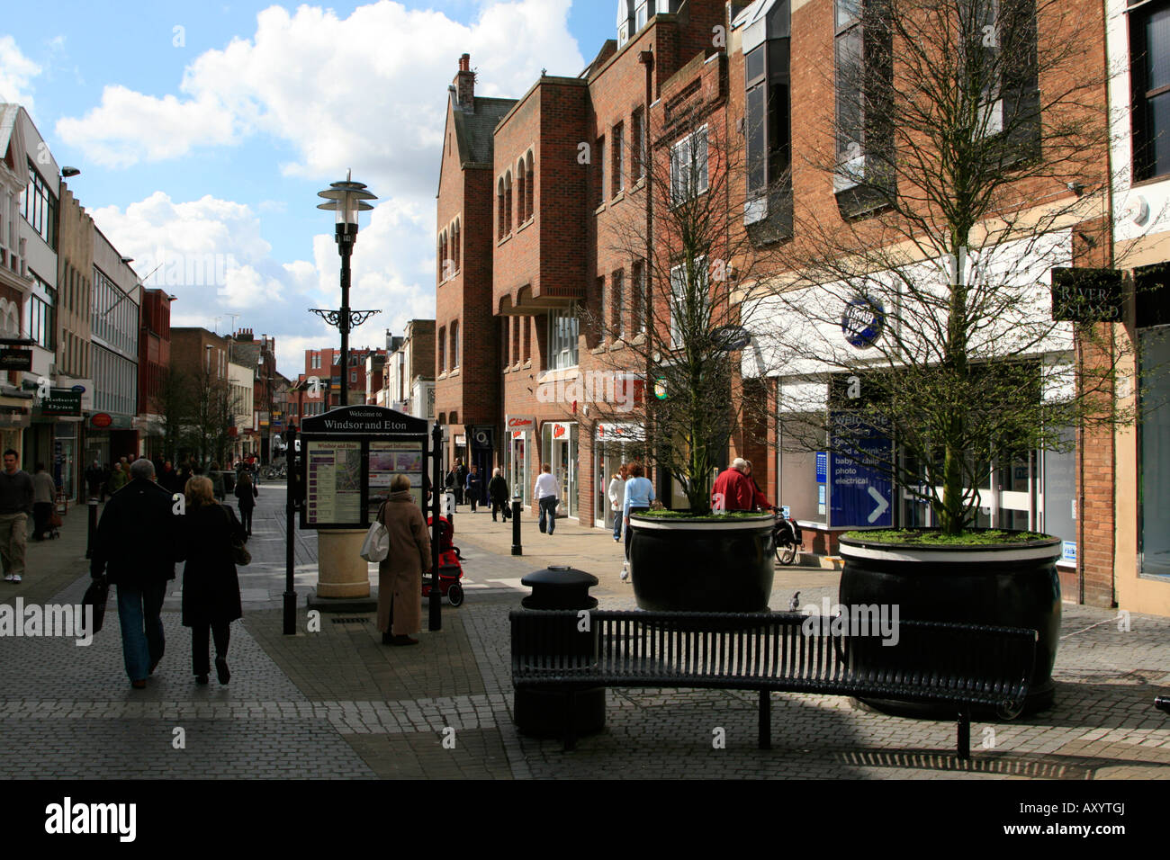 Windsor Stadtzentrum Geschäfte Royal Borough of Windsor und Maidenhead, Berkshire, England, UK, GB Stockfoto