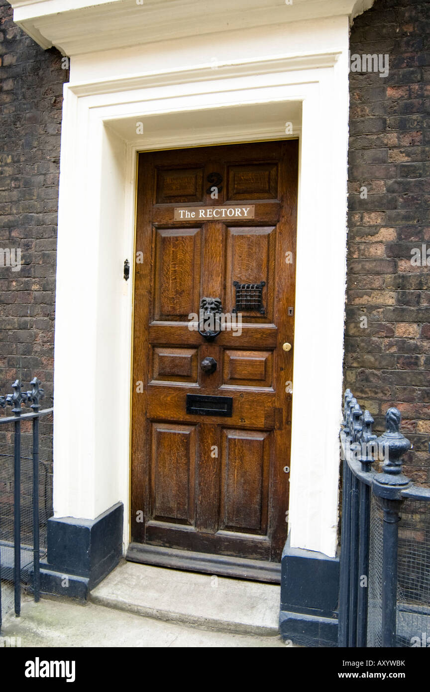eine Tür aus einem georgianischen Gebäude in London Stockfoto