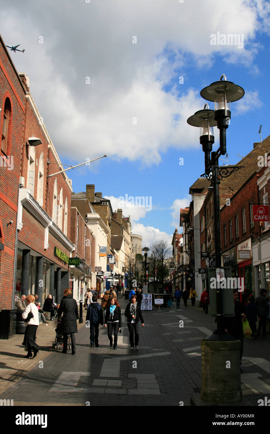 Windsor Stadtzentrum Geschäfte Royal Borough of Windsor und Maidenhead, Berkshire, England, UK, GB Stockfoto