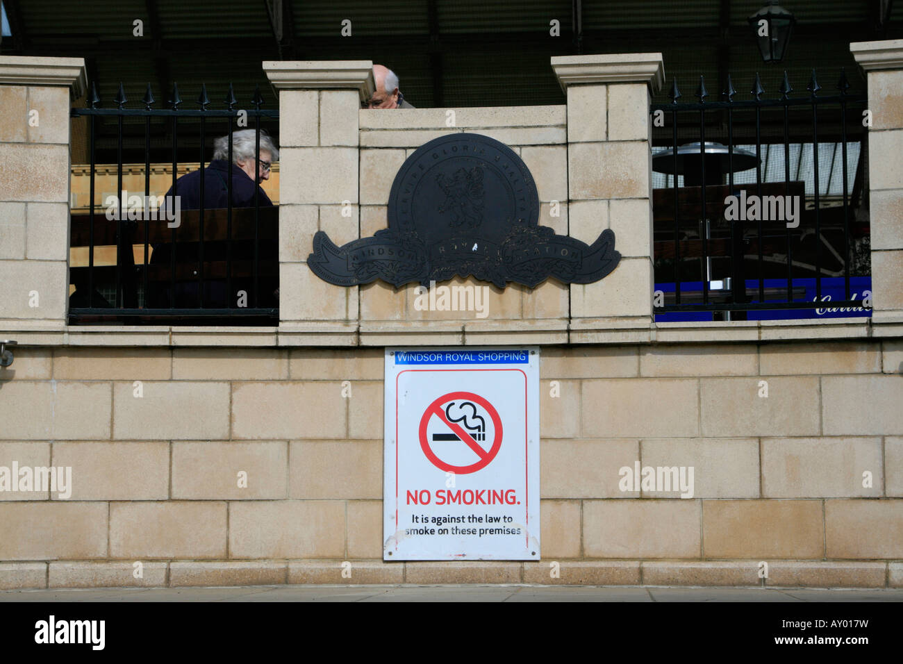 kein Rauchen melden Sie Windsor Stadtzentrum Royal Borough of Windsor und Maidenhead, Berkshire, England, UK, GB Stockfoto