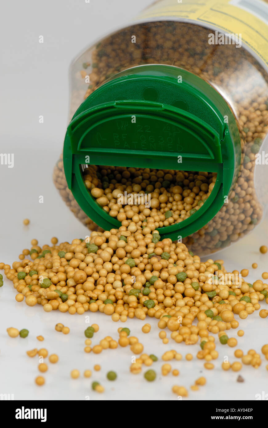 Kunststoffbehälter von Miracle wachsen langsam loslassen alle Zweck Pflanze Essen Granulat Stockfoto