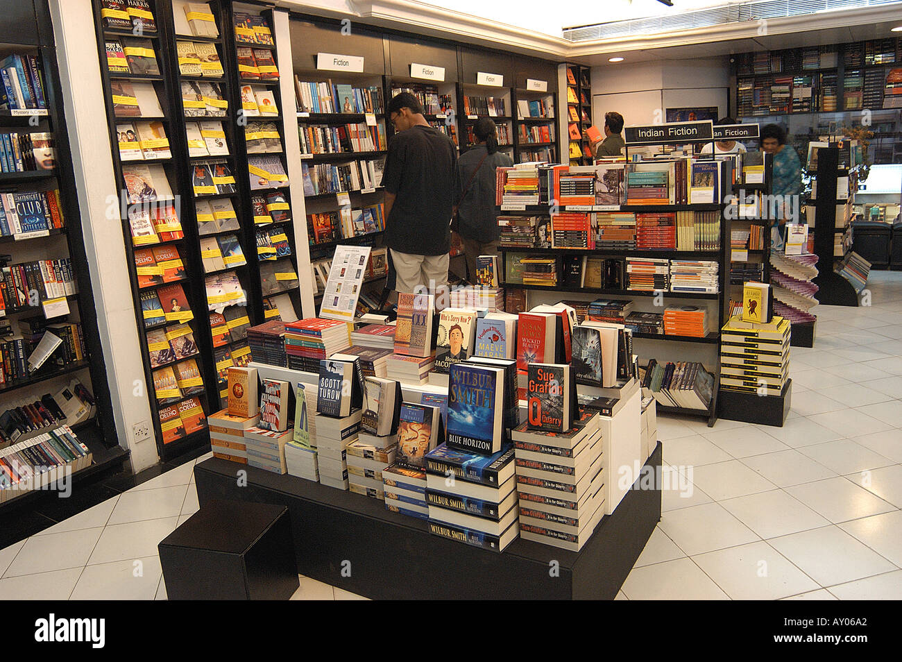 Kreuzworträtsel Buch Shop bei Kemps Ecke Bombay MUMBAI MAHARASHTRA, Indien Stockfoto