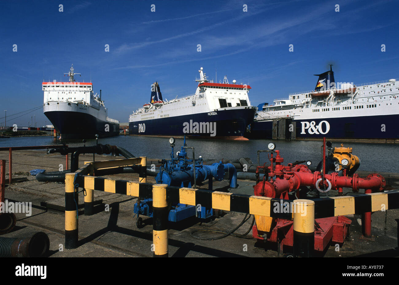 Passagier-Fähren vertäut im Hafen von Hull Yorkshire uk Stockfoto