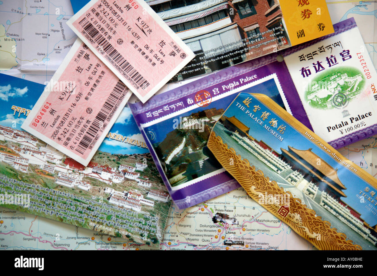 Sightseeing-Tickets für China und Tibet Tour inkl. Qinghai Lhasa Zug Ticket Tickets Potala-Palast und der verbotenen Stadt Stockfoto