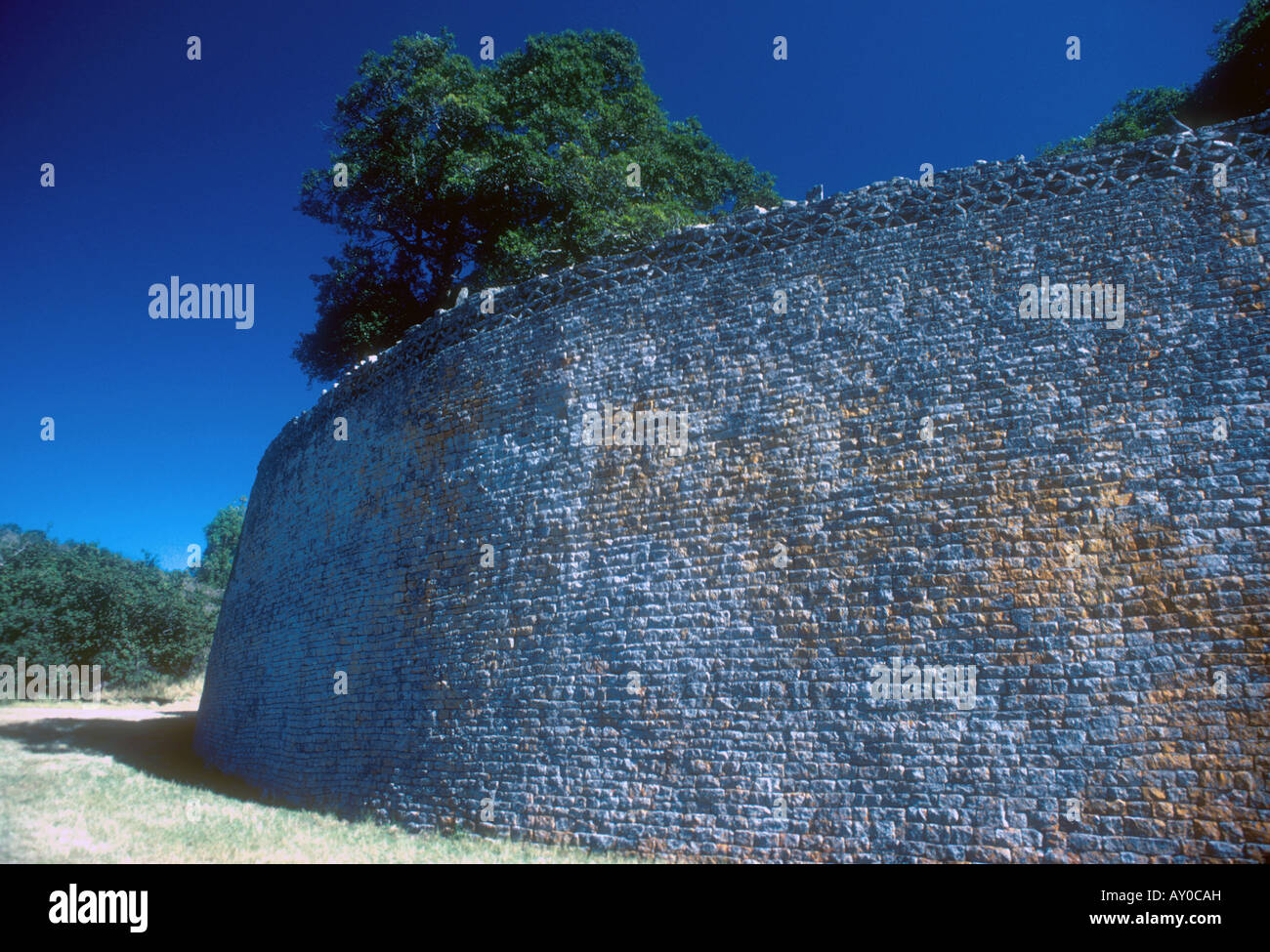 Anlage, die Außenwand von Great Zimbabwe Ruinen von 900.000 Blöcken gebaut Stockfoto