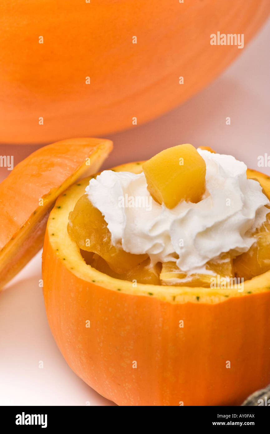 Kochen mit Obst, Kochen mit frischem essbarem Kürbis, gesundes Essen von oben, Bilder, Fotos, Verkauf für Alamy in den USA, US, hochauflösend Stockfoto